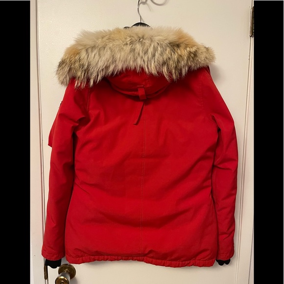 Canada Goose Coat - Picture 14 of 15